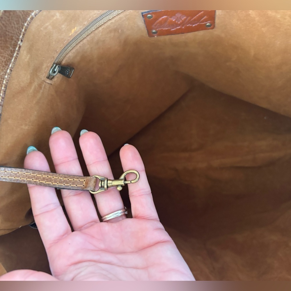 Patricia Nash 100% Full Grain Leather Benvenuto Tote - Picture 9 of 13